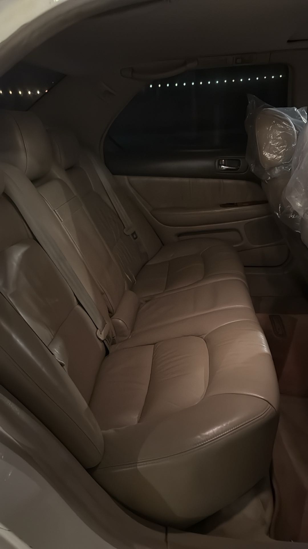 Car Image 1999 LEXUS LS 400