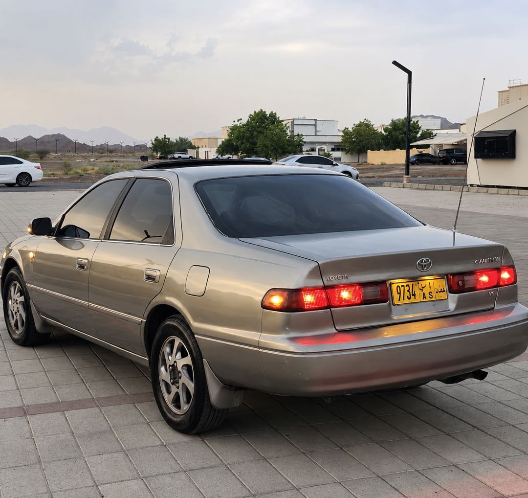 Car Image 1999 TOYOTA CAMRY GLX