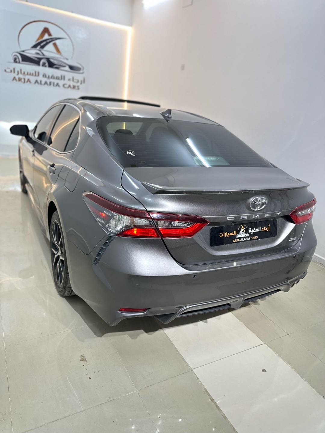 Car Image 2021 TOYOTA CAMRY SE