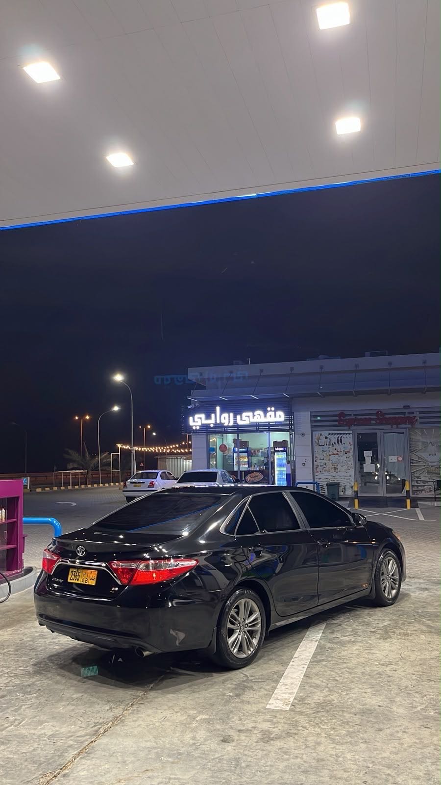 Car Image 2017 TOYOTA CAMRY LE