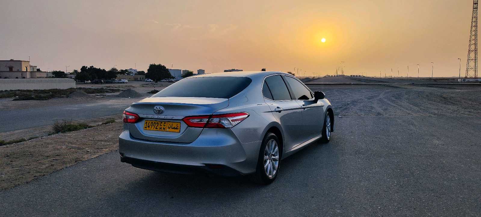 Car Image 2018 TOYOTA CAMRY LE