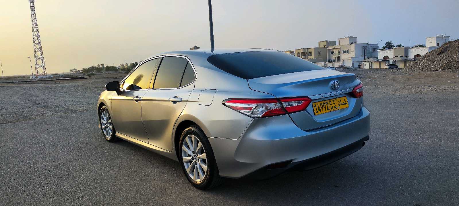 Car Image 2018 TOYOTA CAMRY LE