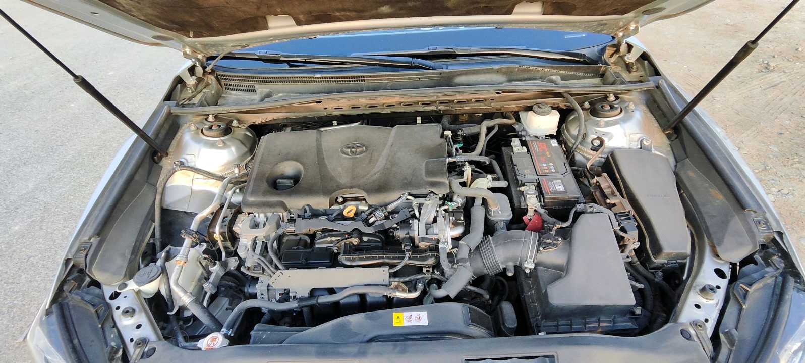 Car Image 2018 TOYOTA CAMRY LE