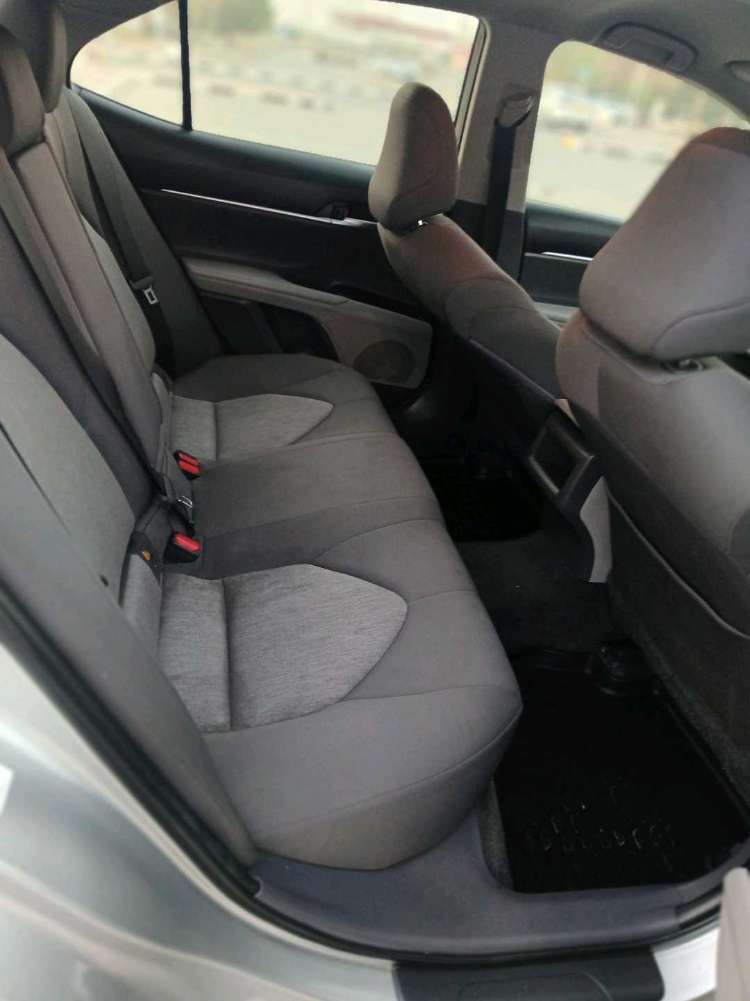 Car Image 2018 TOYOTA CAMRY LE
