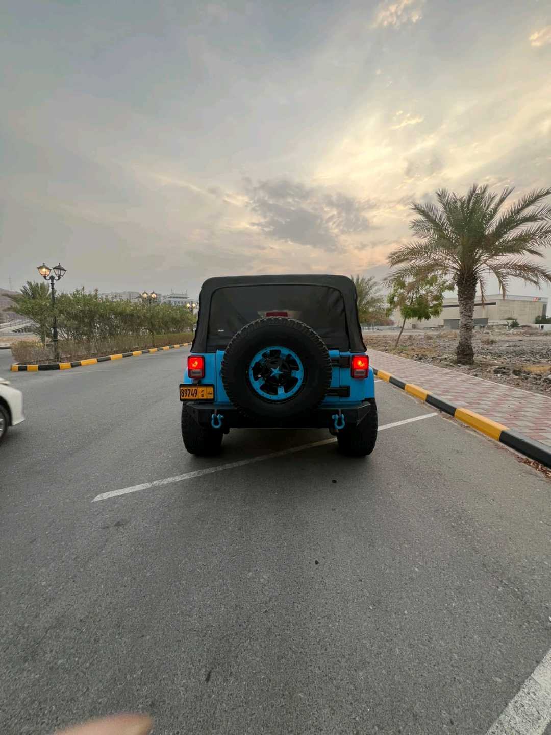 Car Image 2018 JEEP WRANGLER SAHARA
