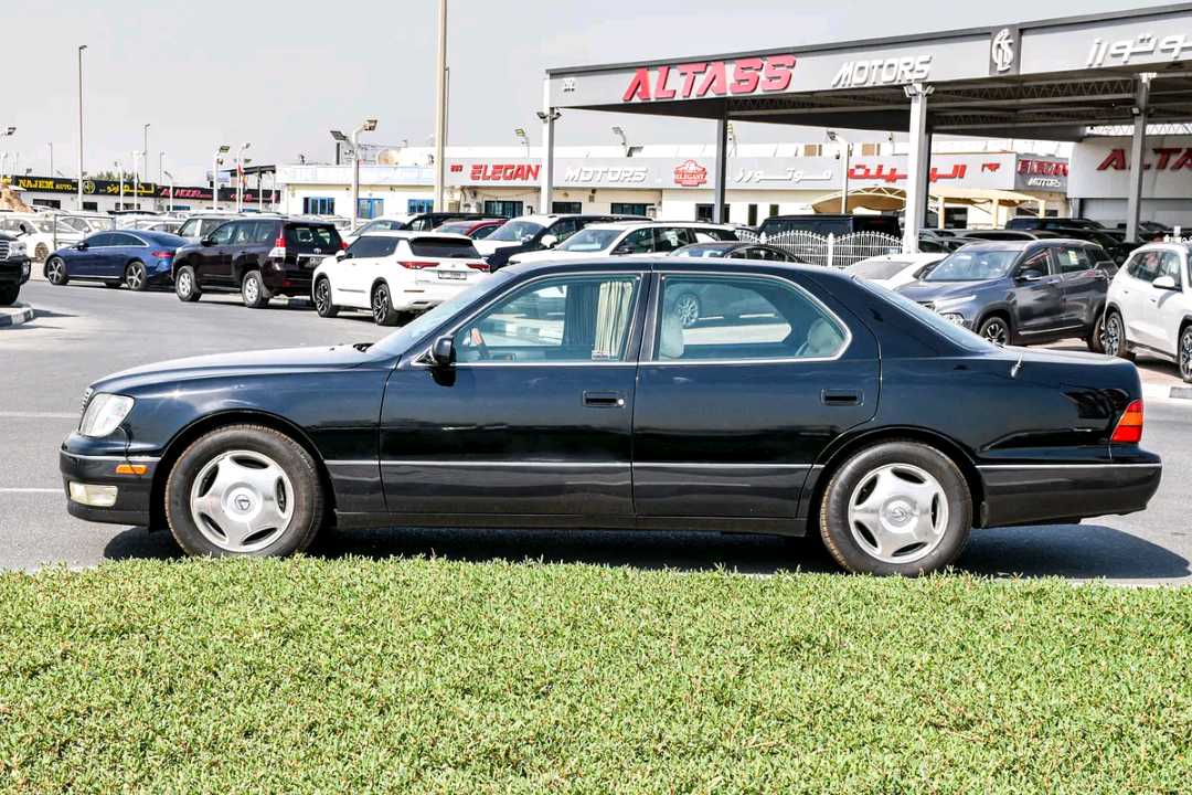 Car Image 1998 LEXUS LS 400