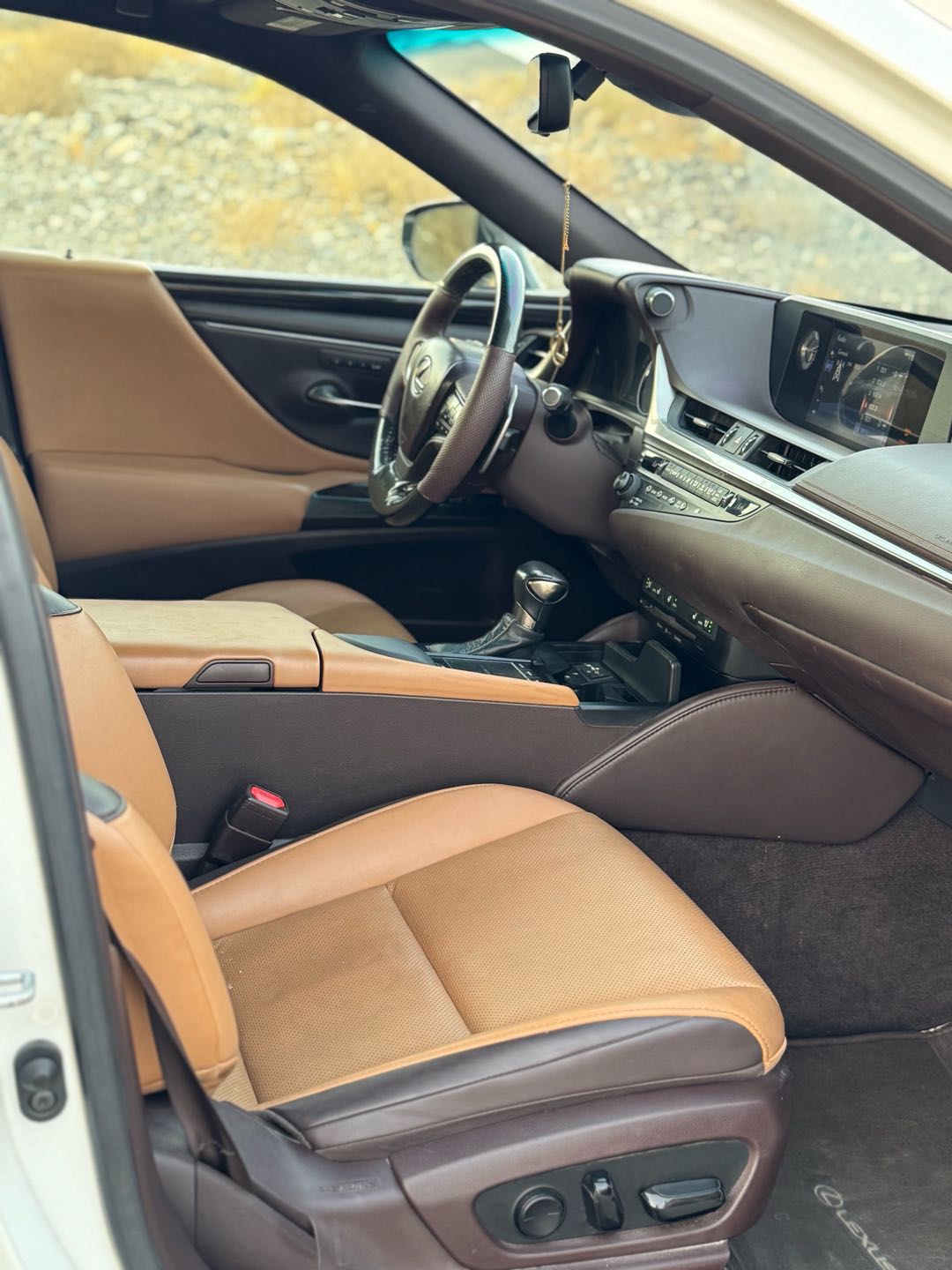 Car Image 2019 LEXUS ES 350