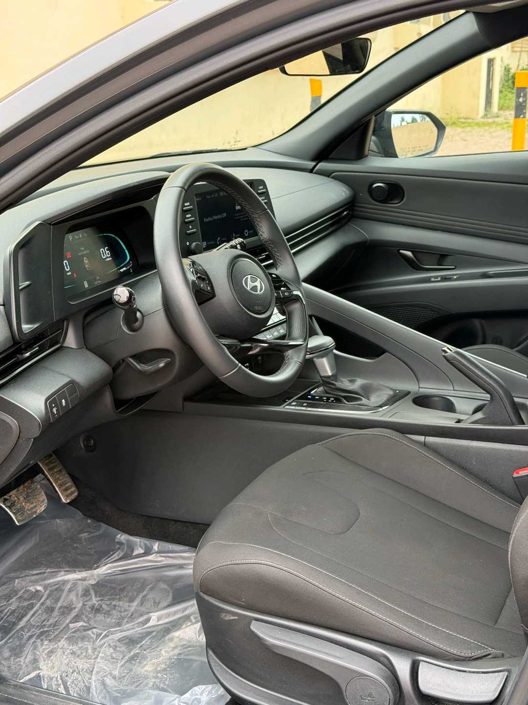 HYUNDAI ELANTRA 2025