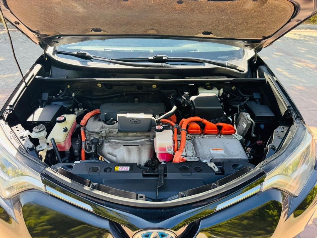 Car Image 2018 TOYOTA RAV4 LIMITED