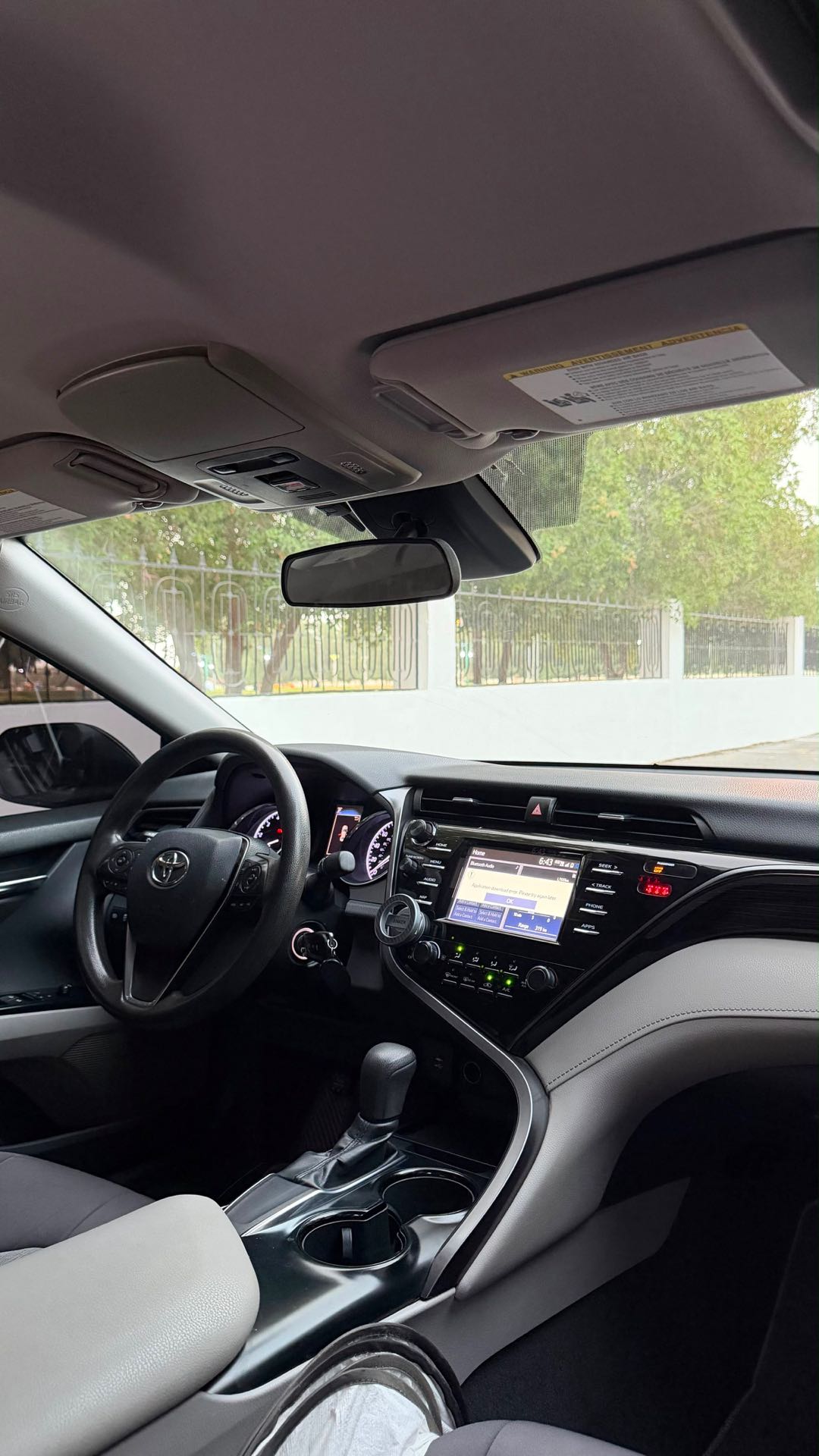 Car Image 2019 TOYOTA CAMRY LE