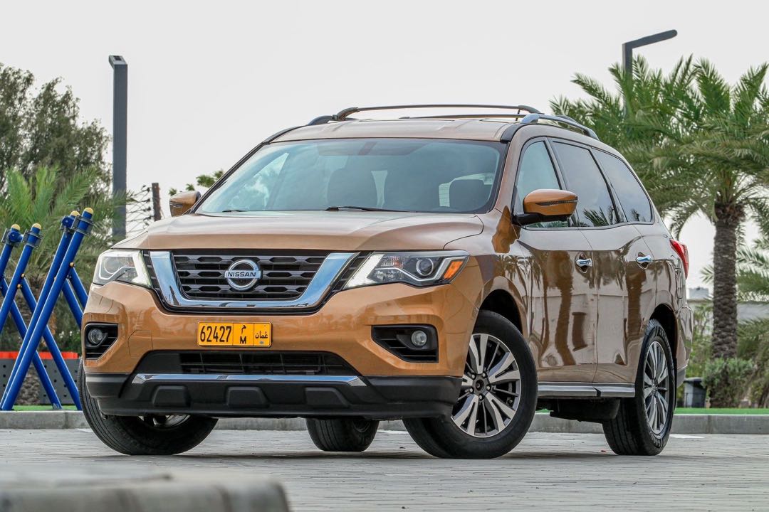 Car Image 2017 NISSAN PATHFINDER SL