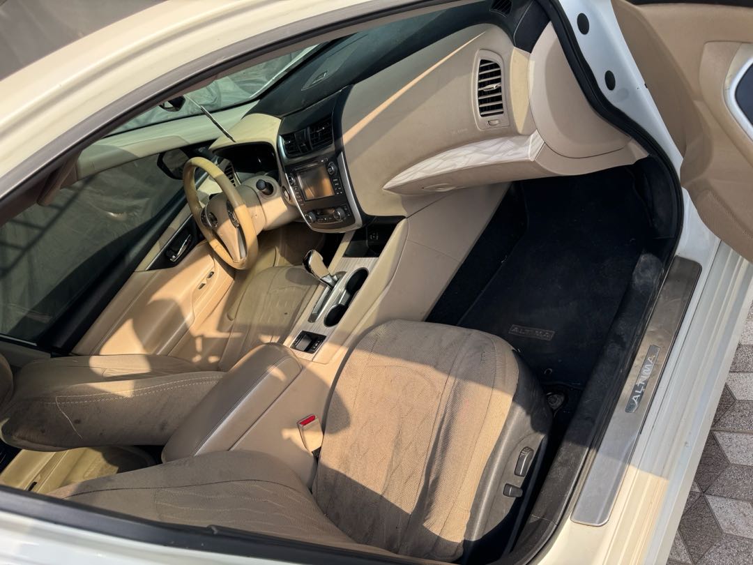 Car Image 2016 NISSAN ALTIMA SL