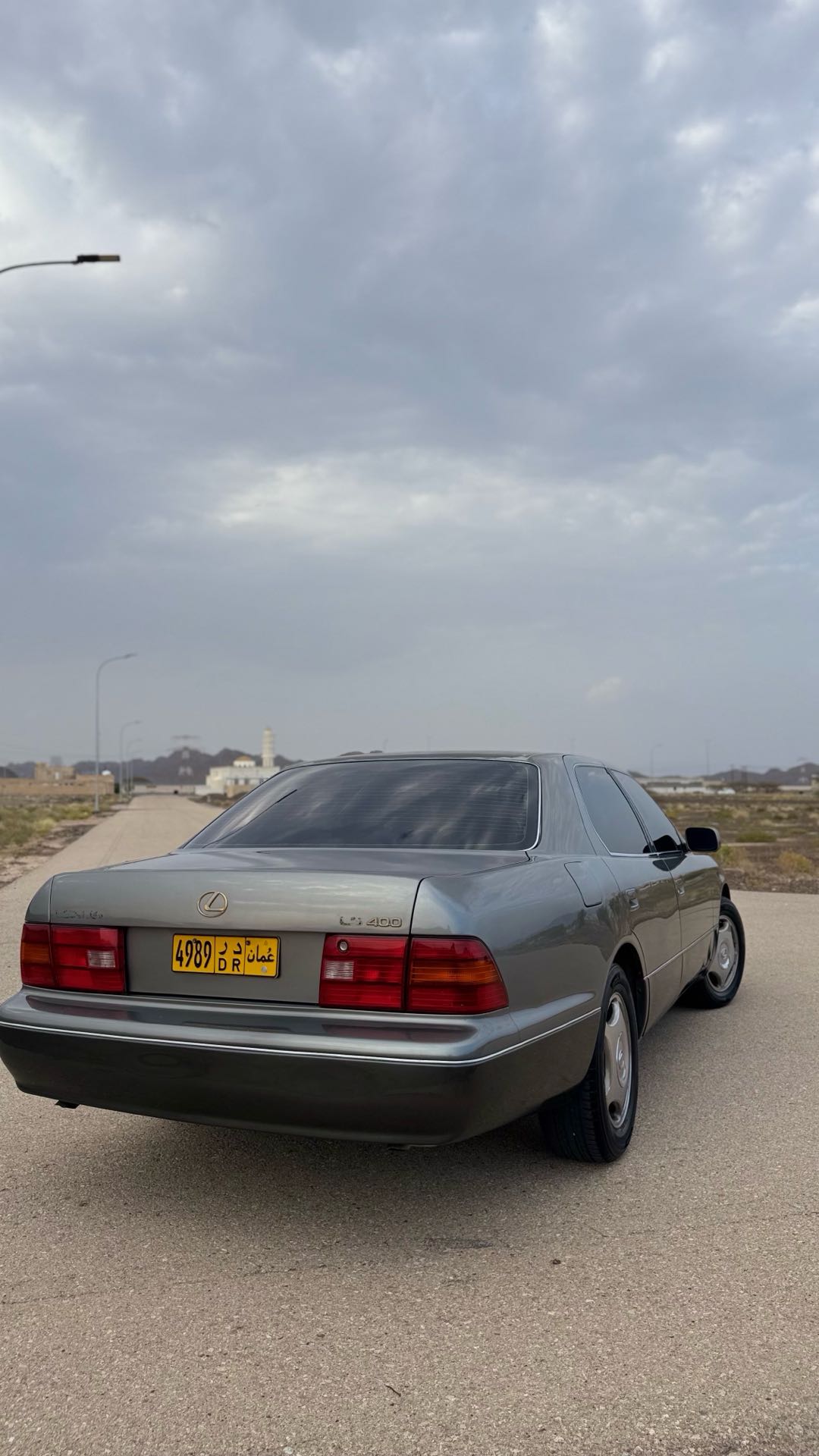 Car Image 1997 LEXUS LS 400