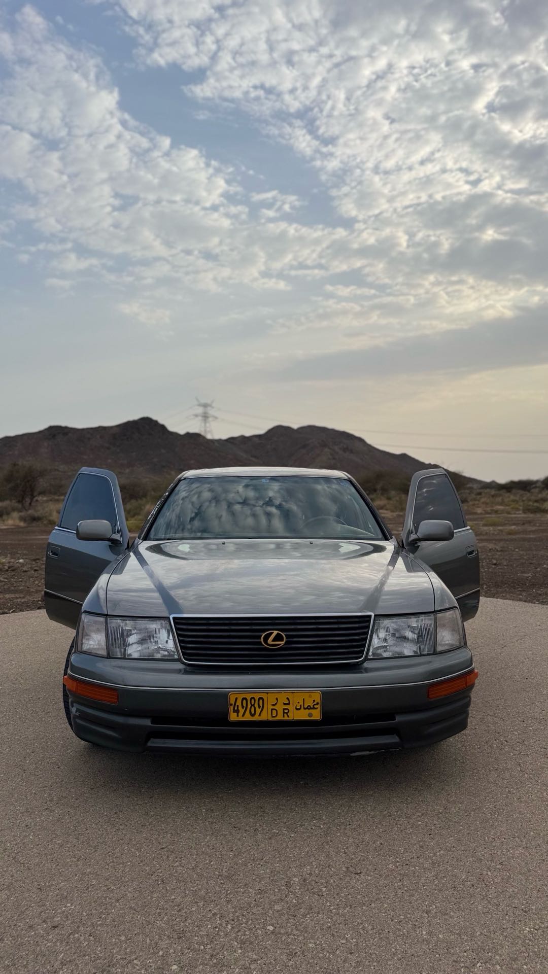 Car Image 1997 LEXUS LS 400