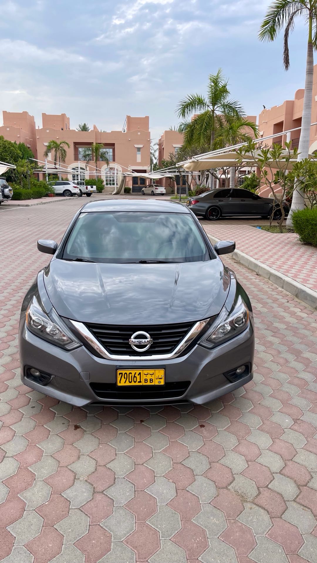 Car Image 2017 NISSAN ALTIMA SR