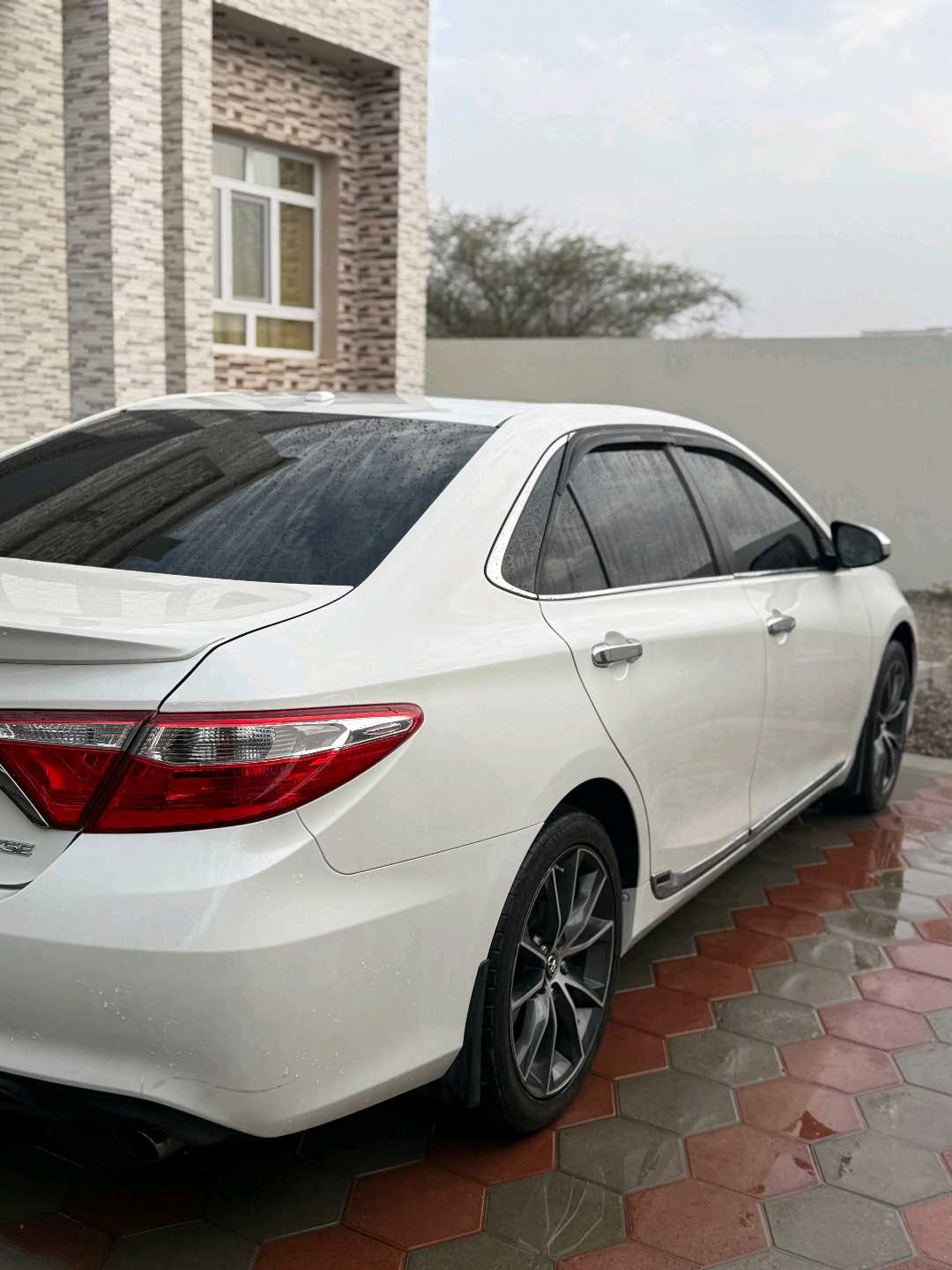 Car Image 2015 TOYOTA CAMRY XSE