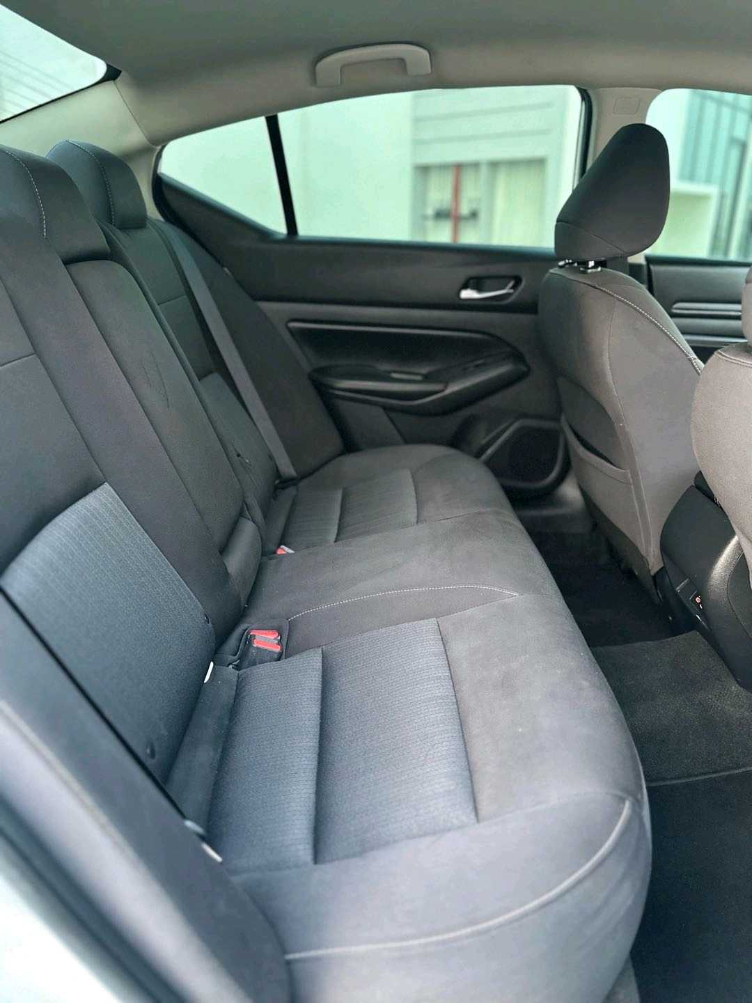 Car Image 2019 NISSAN ALTIMA S