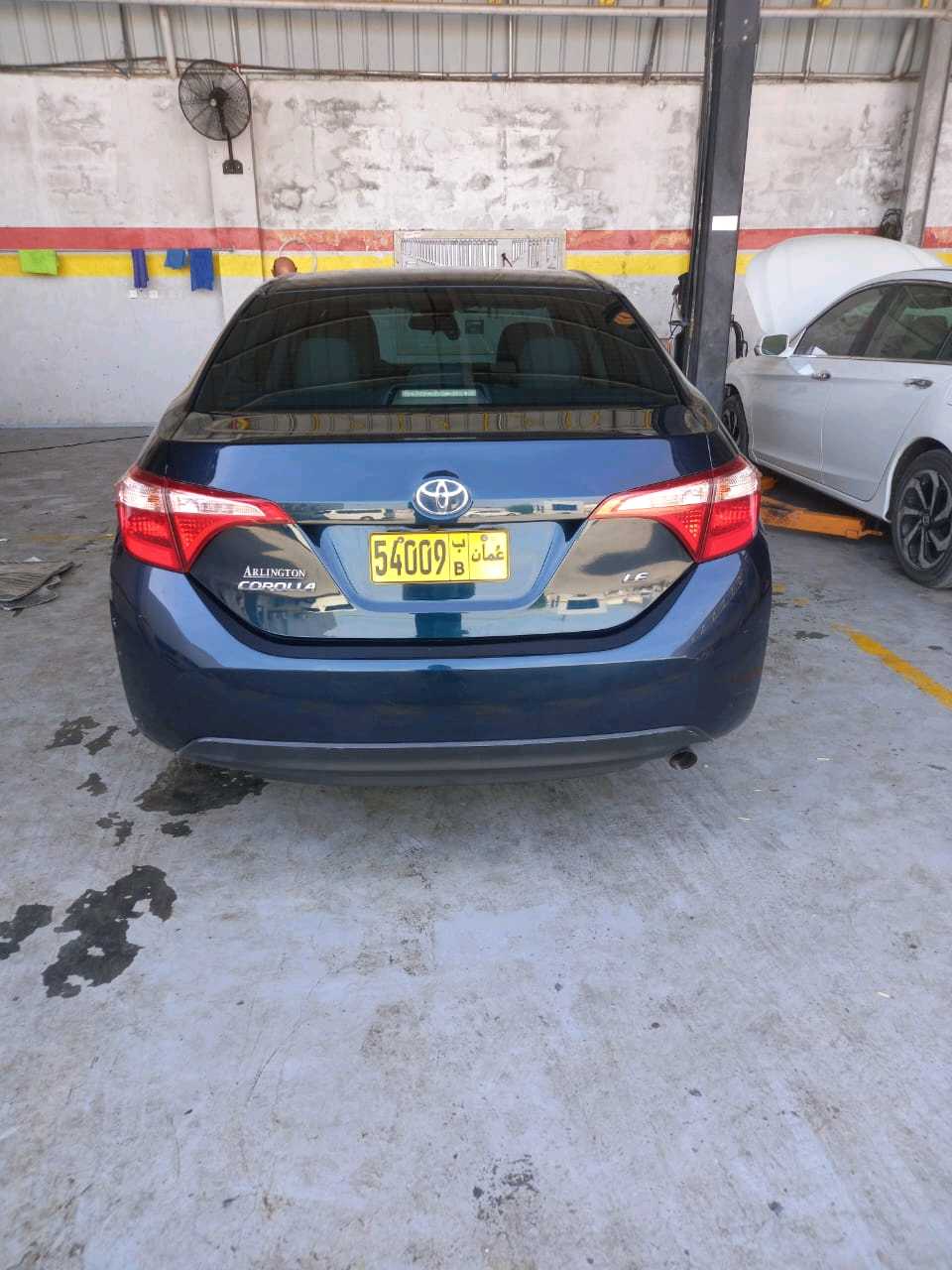 Car Image 2018 TOYOTA COROLLA LE