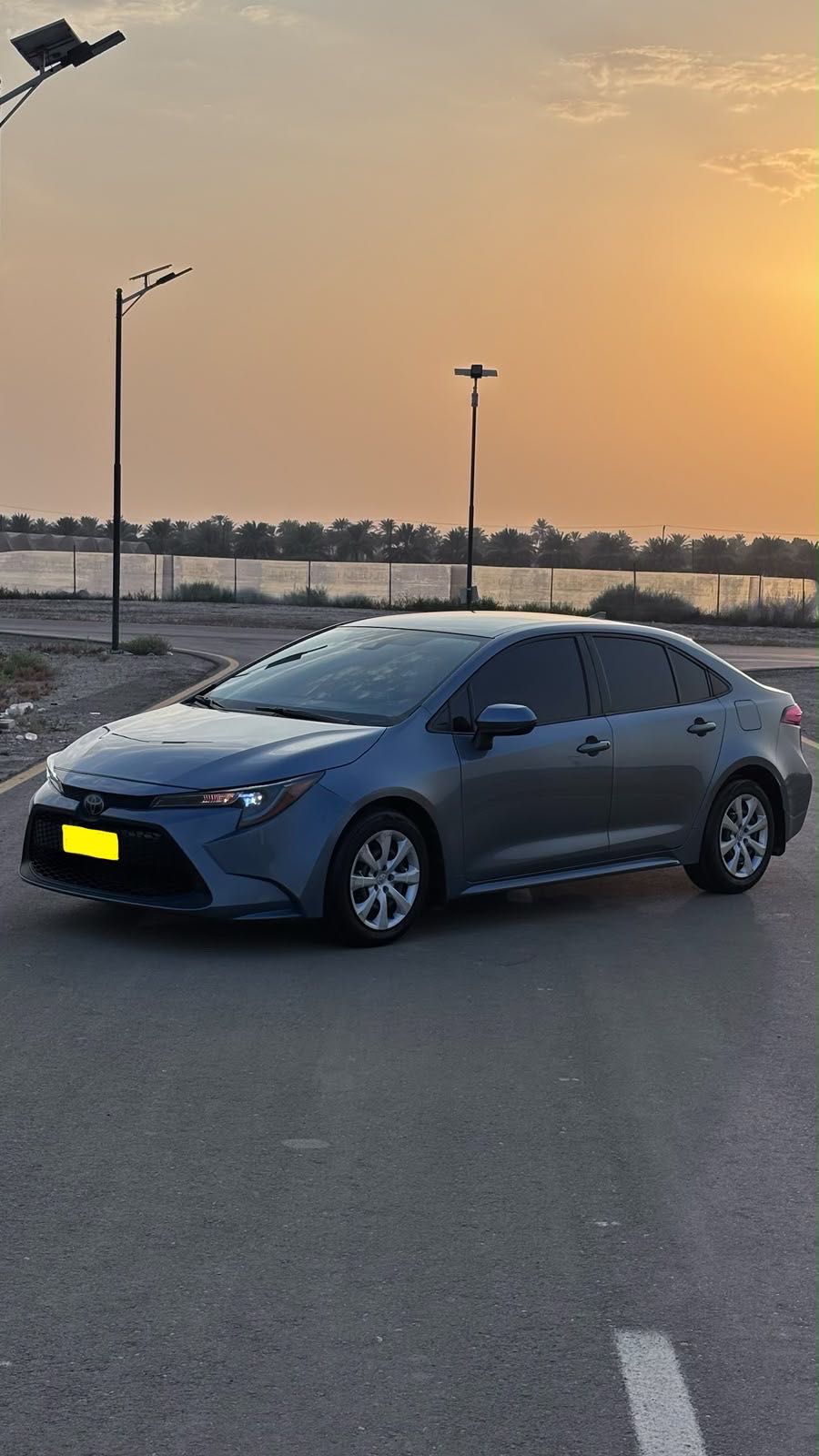 Car Image 2020 TOYOTA COROLLA LE