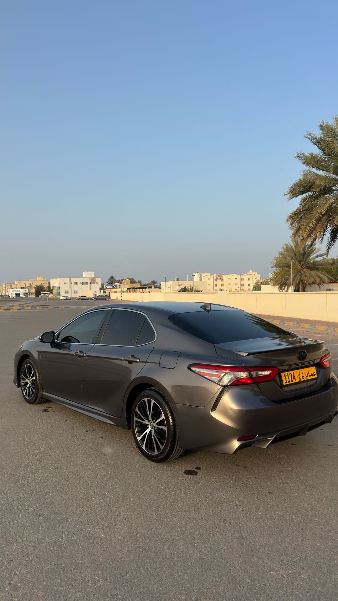 Car Image 2019 TOYOTA CAMRY SE