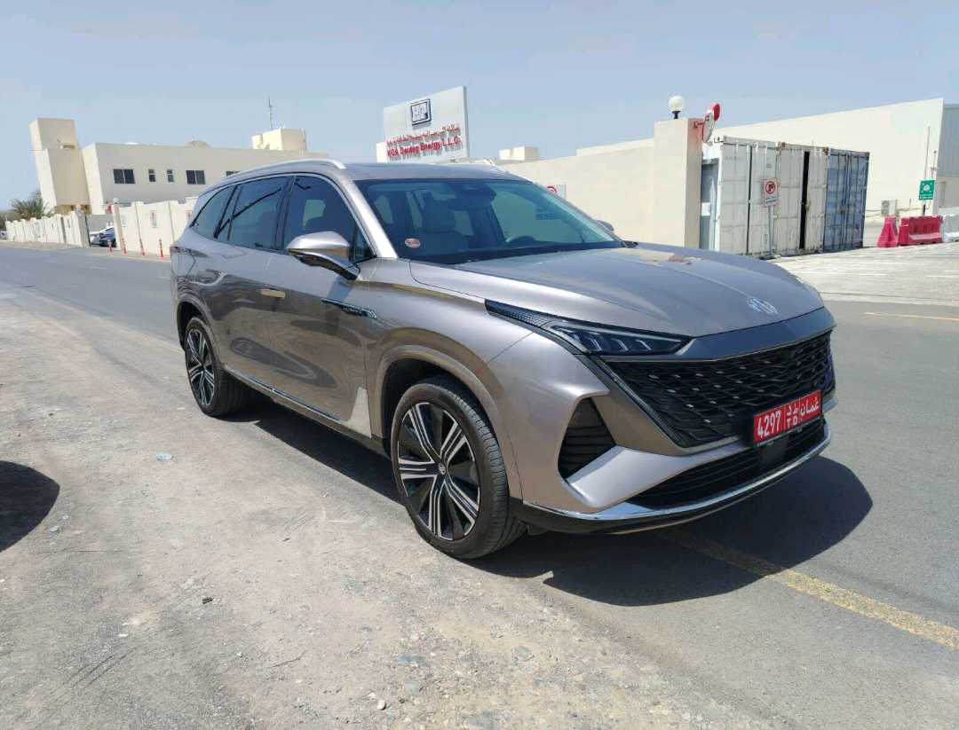 أم جي RX9 2025