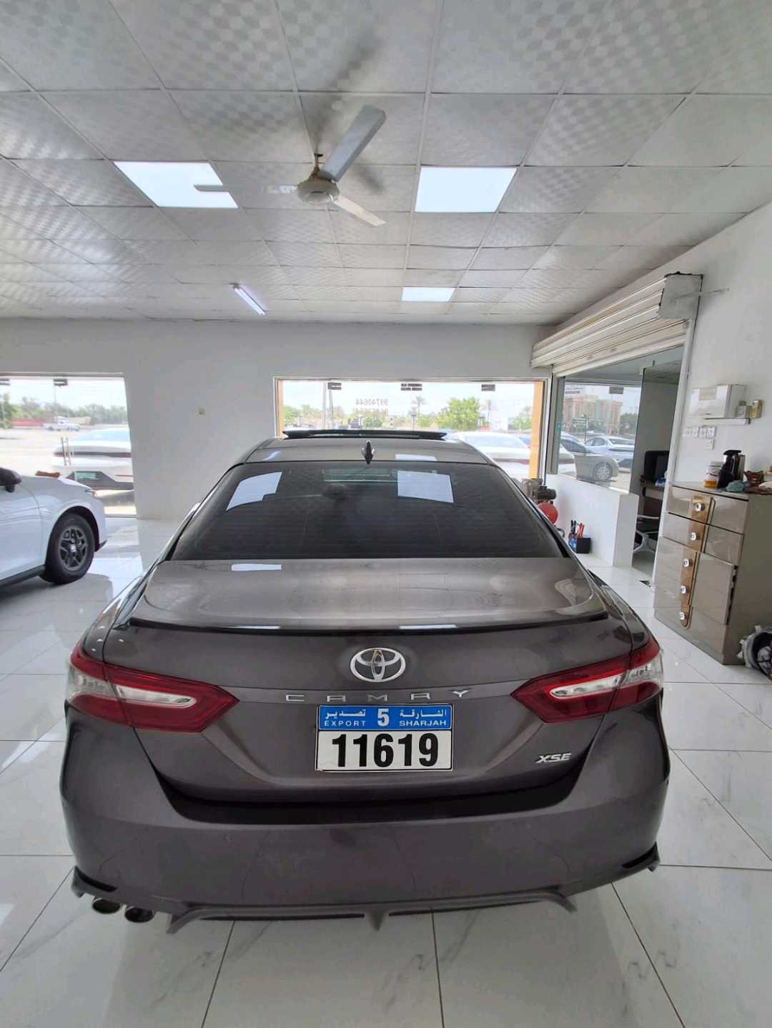 Car Image 2018 TOYOTA CAMRY XSE