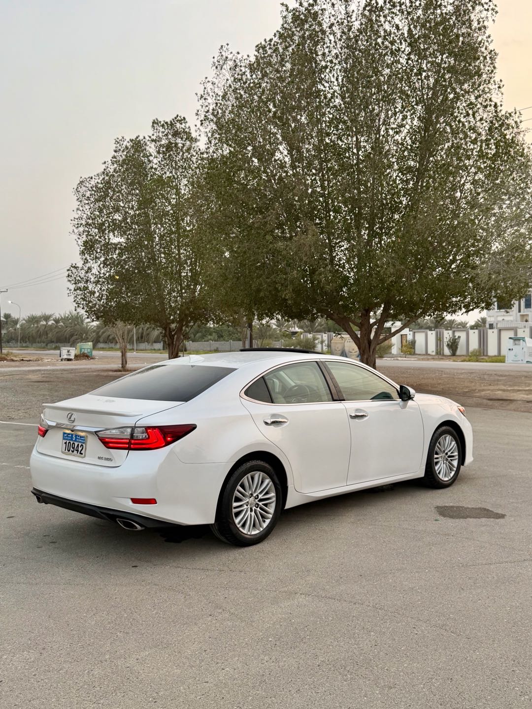 Car Image 2018 LEXUS ES 350