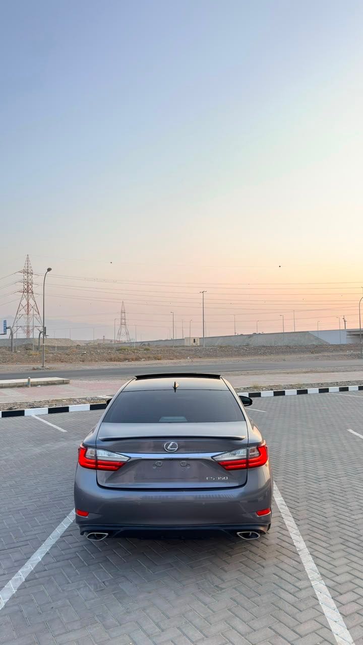 Car Image 2018 LEXUS ES 350