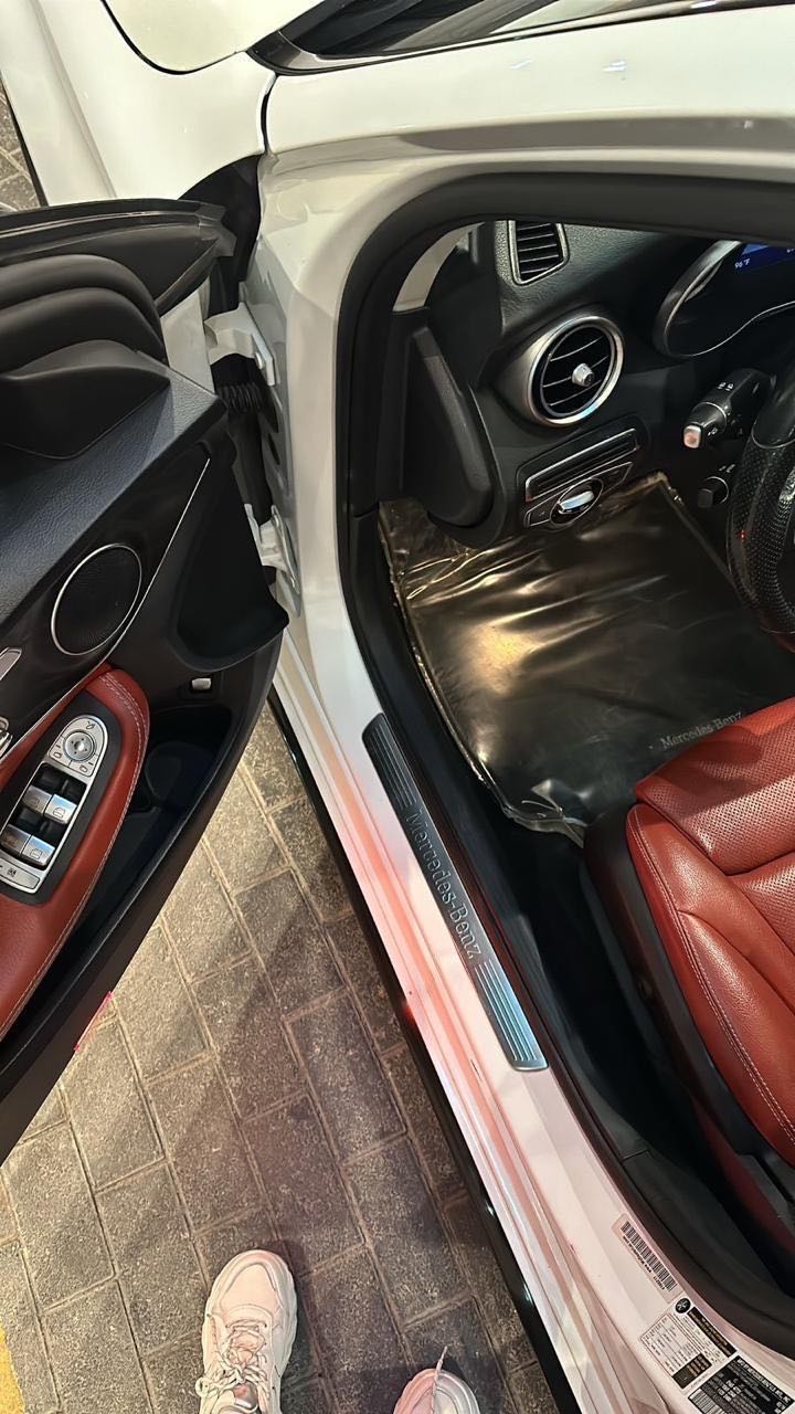Car Image 2017 MERCEDES C Class 300