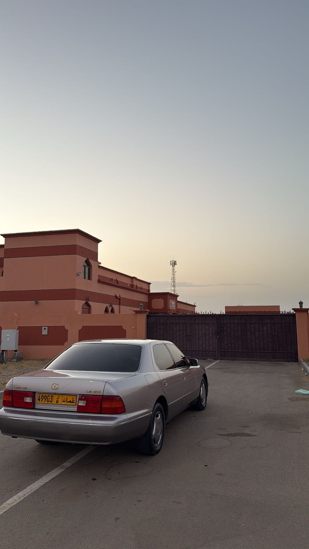 Car Image 1998 LEXUS LS 400