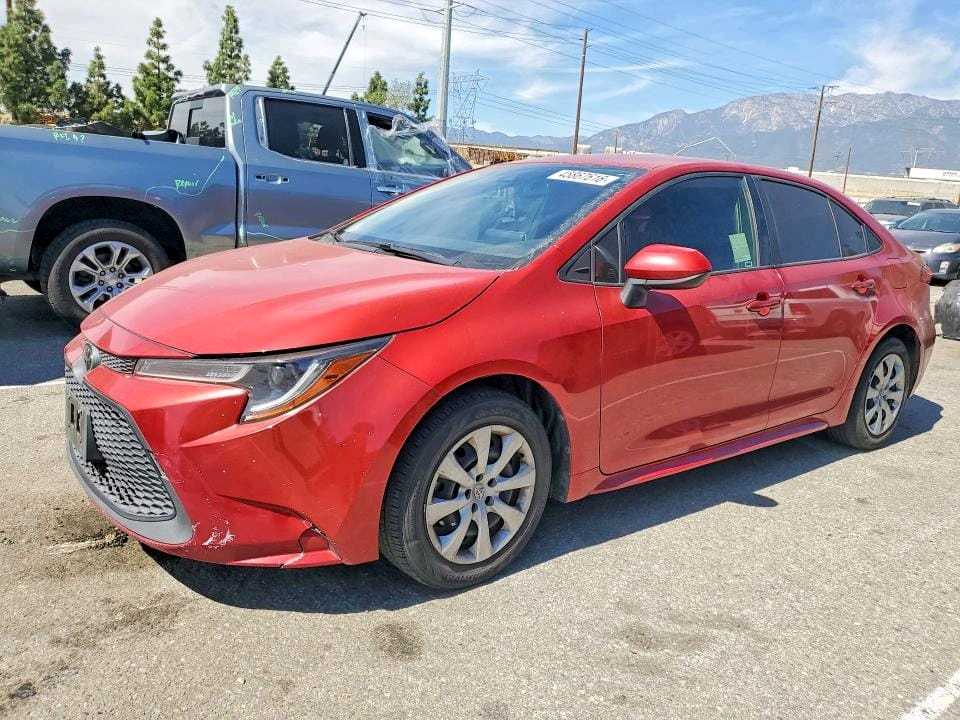 Car Image 2021 TOYOTA COROLLA LE