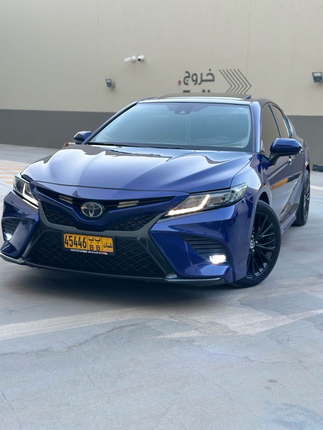 Car Image 2019 TOYOTA CAMRY SE