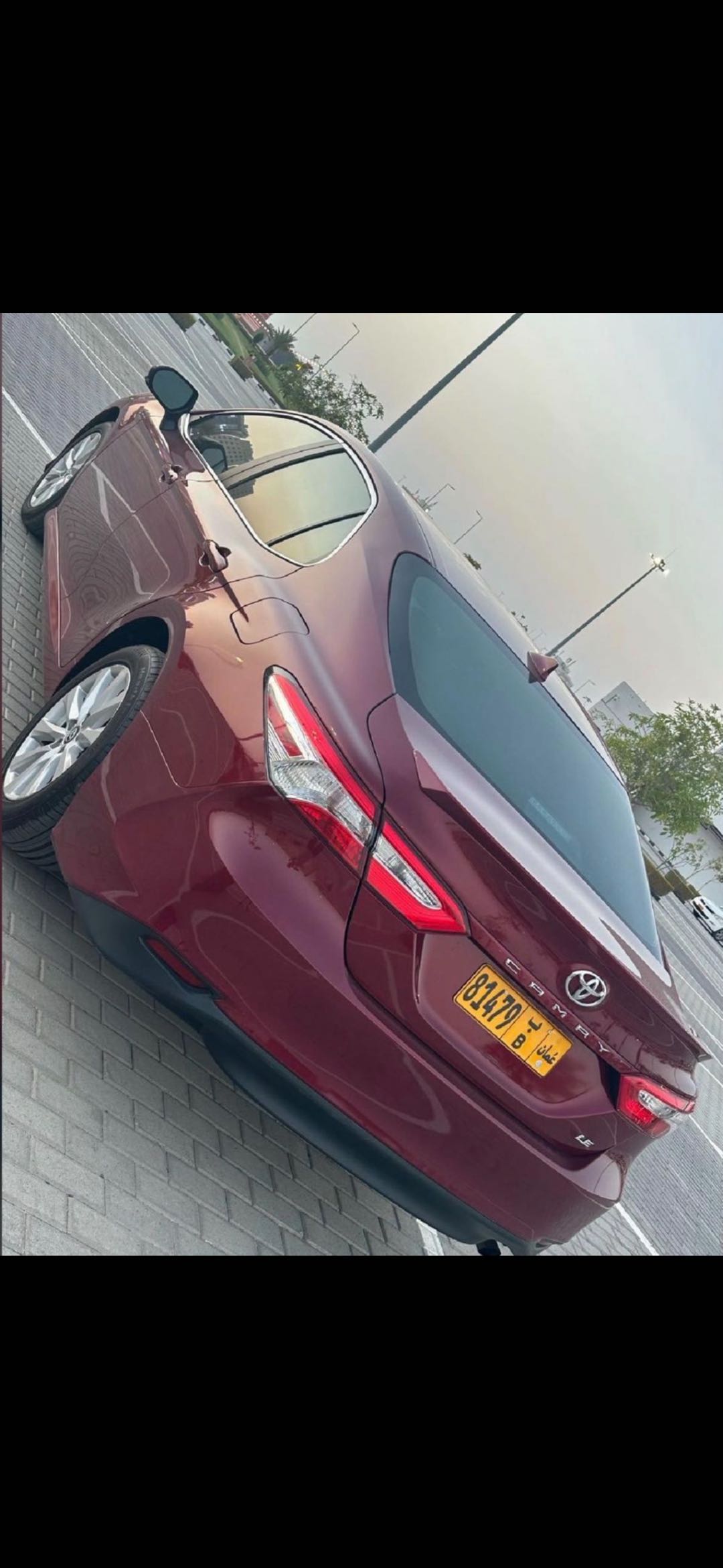 Car Image 2019 TOYOTA CAMRY LE