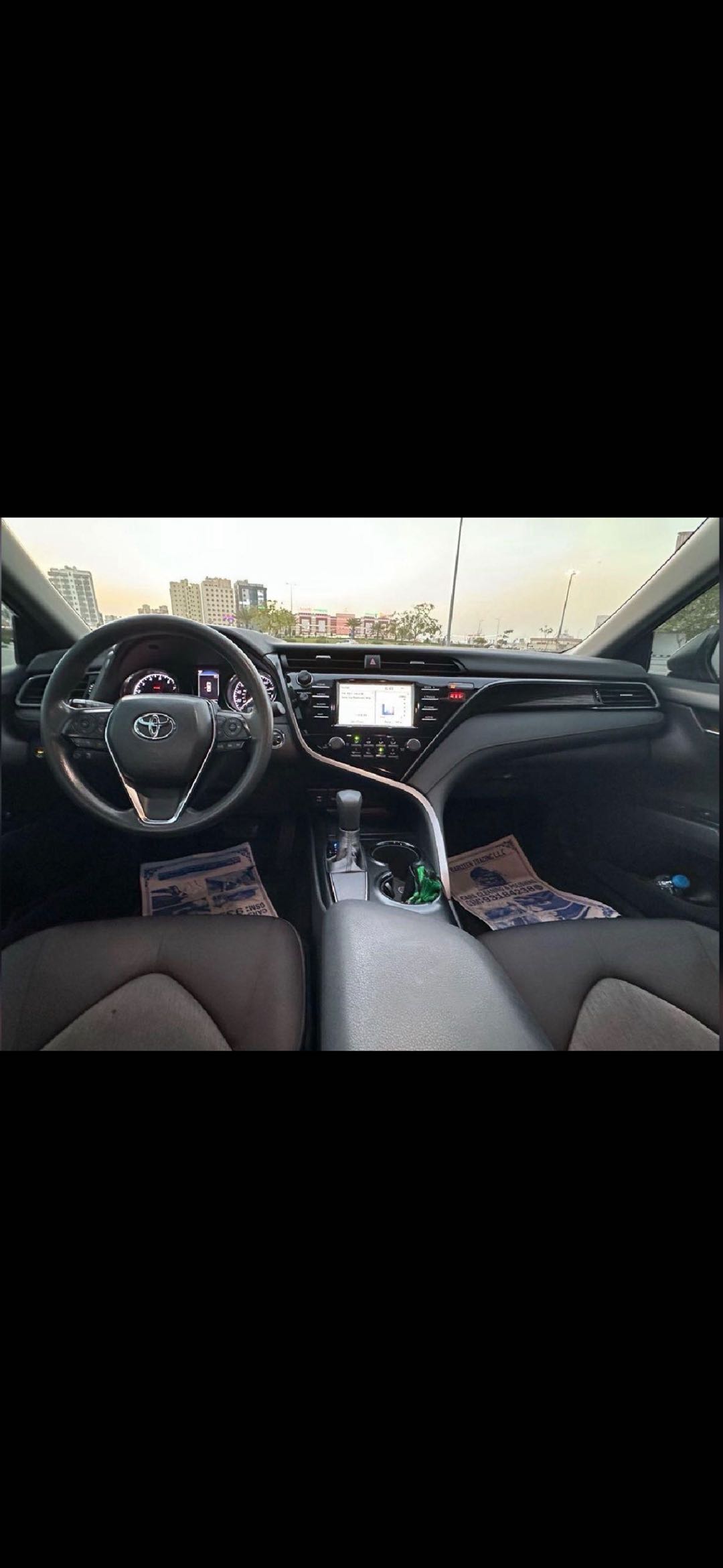 Car Image 2019 TOYOTA CAMRY LE