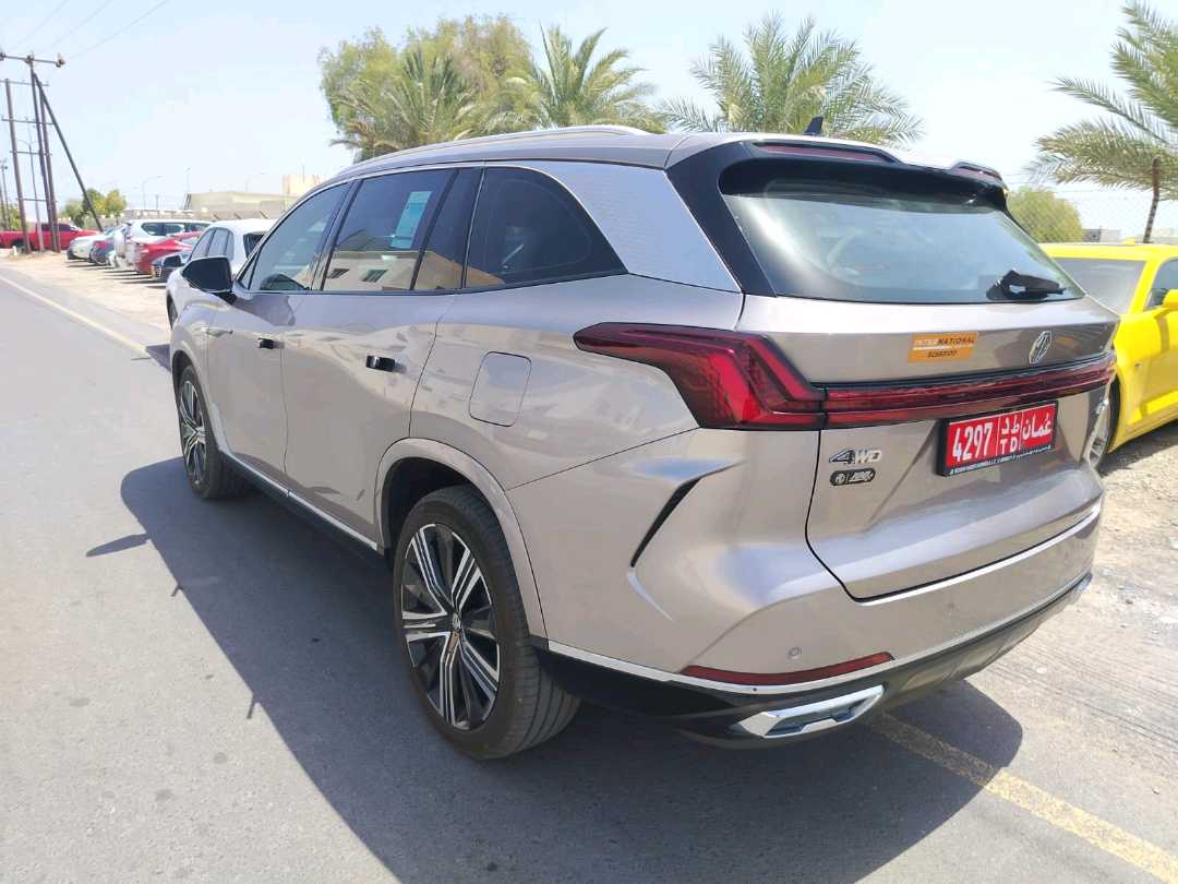 أم جي RX9 2025