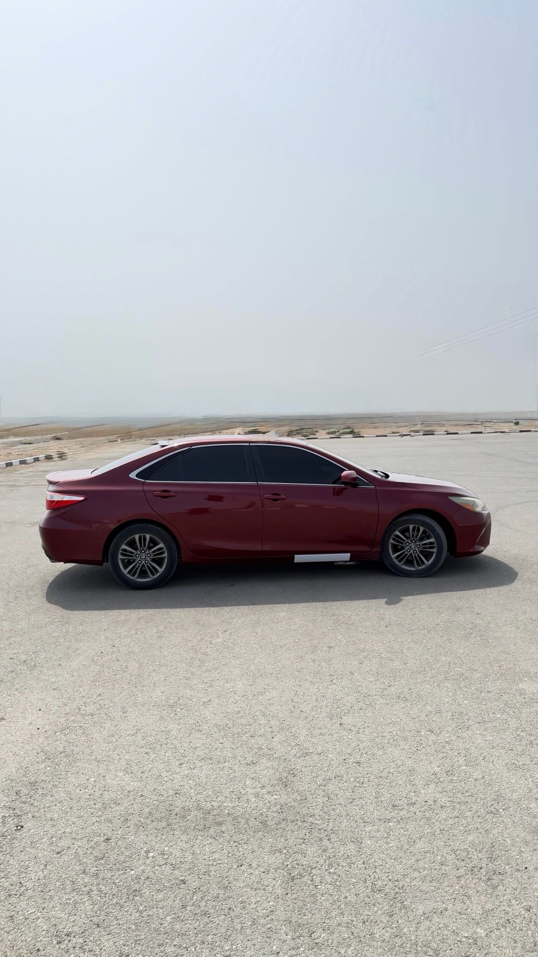 Car Image 2017 TOYOTA CAMRY SE