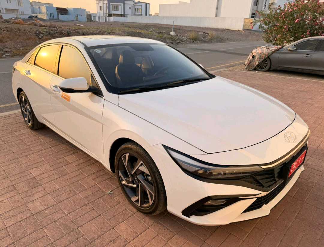 HYUNDAI ELANTRA 2025