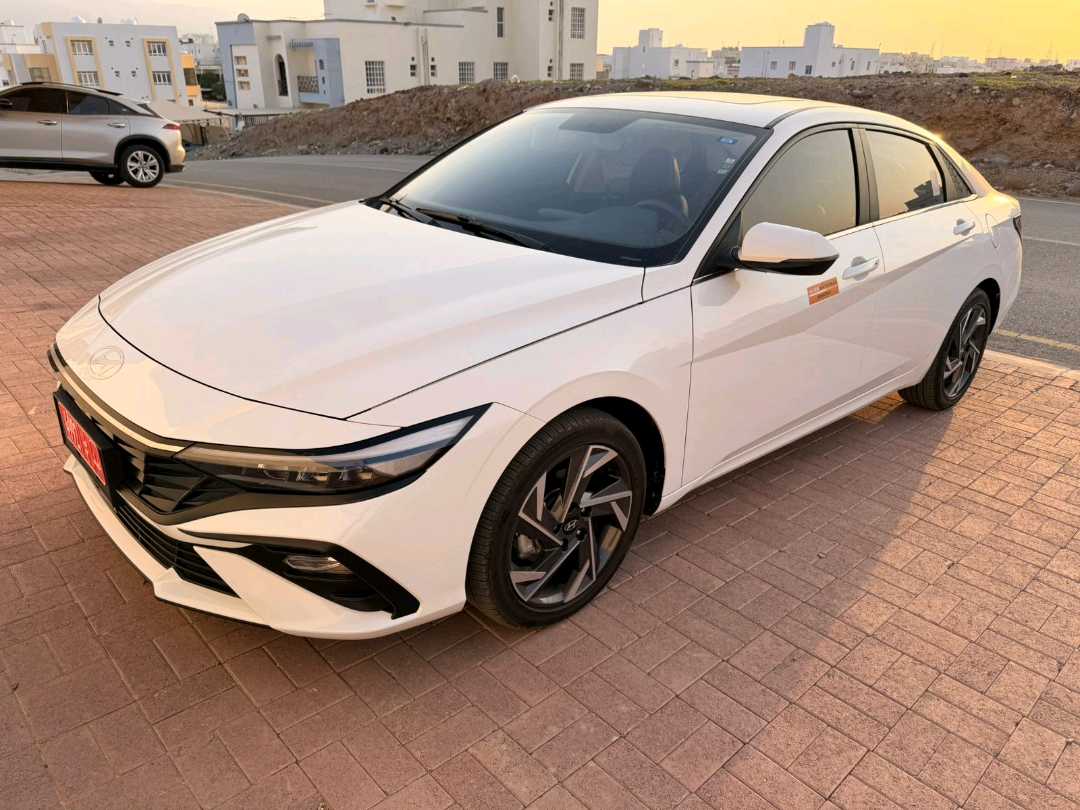 HYUNDAI ELANTRA 2025
