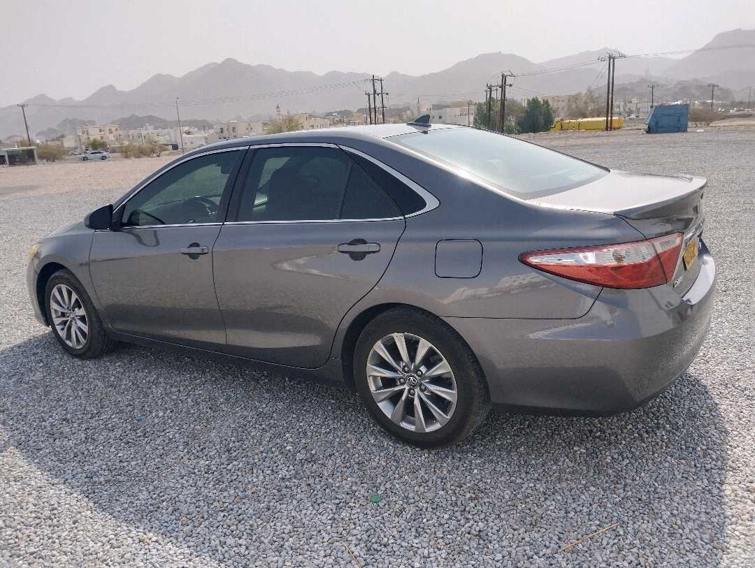 Car Image 2017 TOYOTA CAMRY XLE