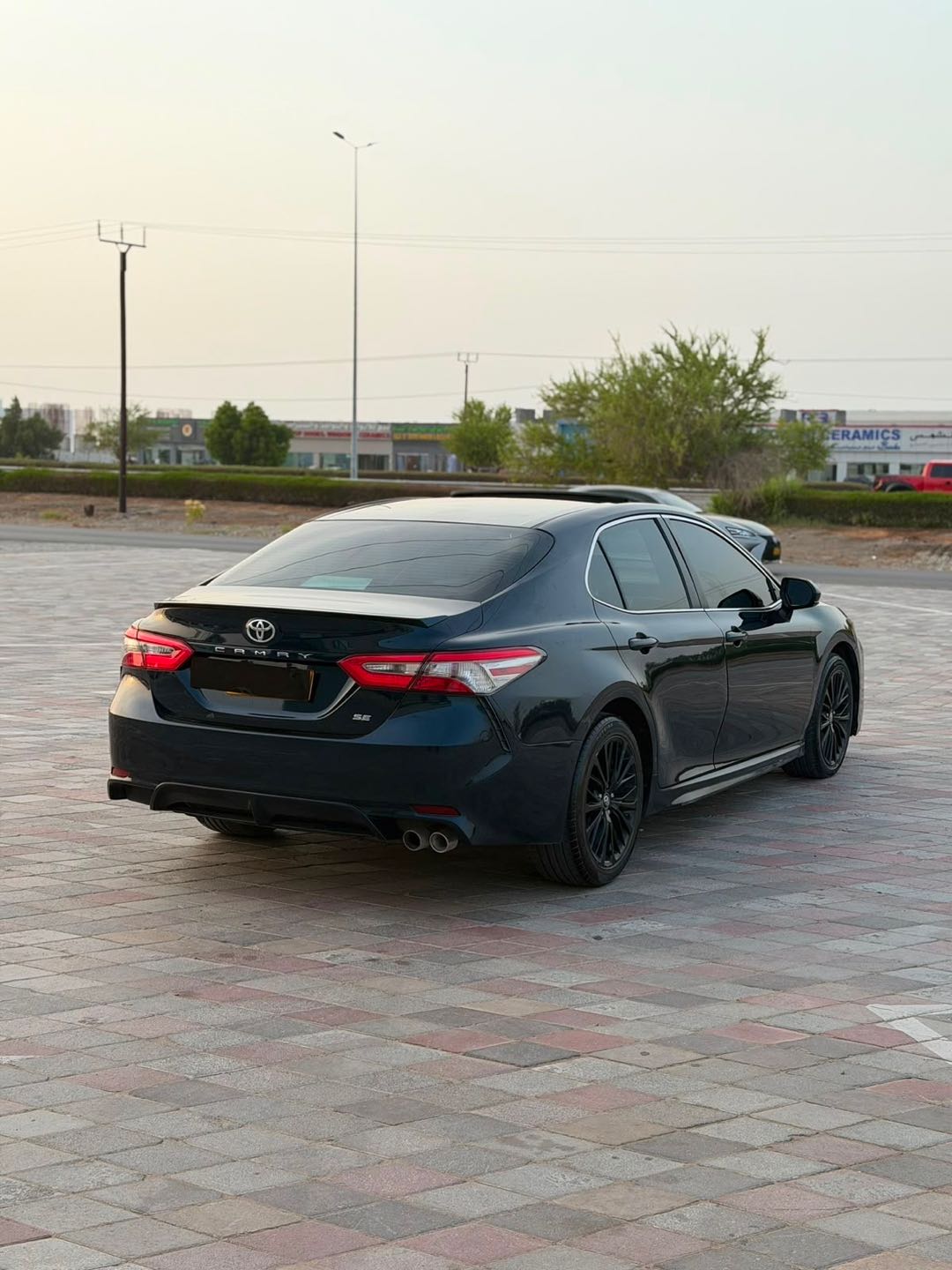 Car Image 2018 TOYOTA CAMRY SE