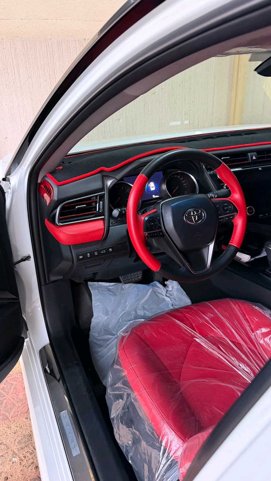 Car Image 2018 TOYOTA CAMRY XSE