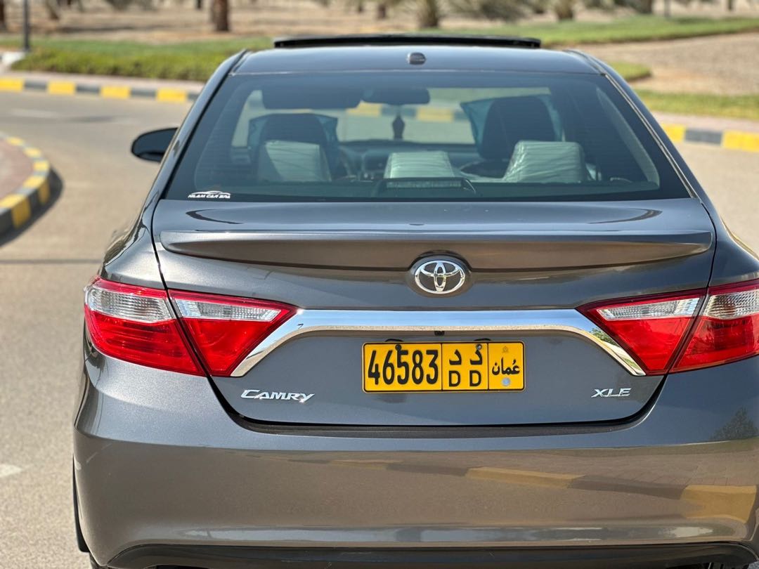 Car Image 2016 TOYOTA CAMRY XLE