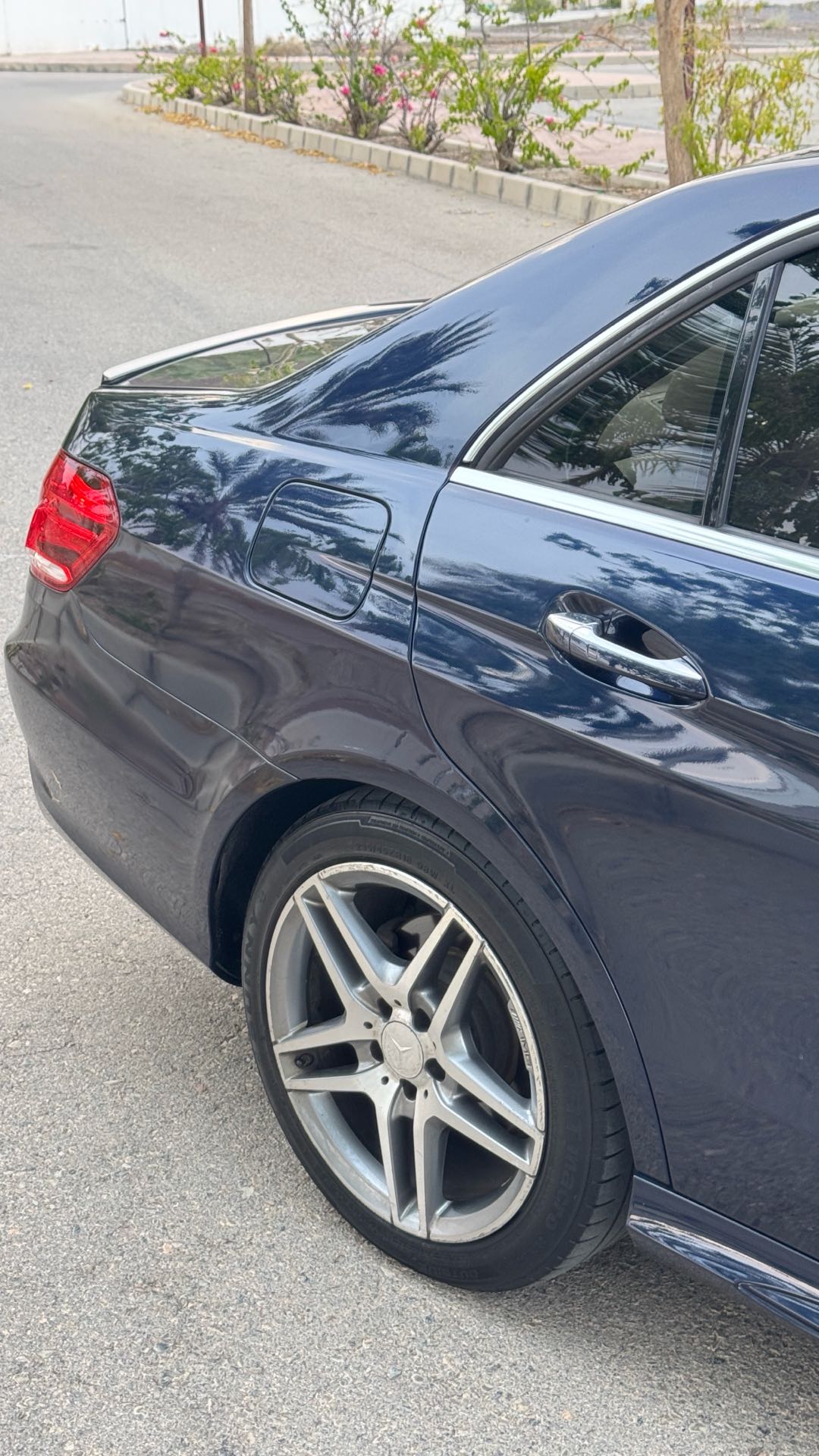 Car Image 2014 MERCEDES E Class 350