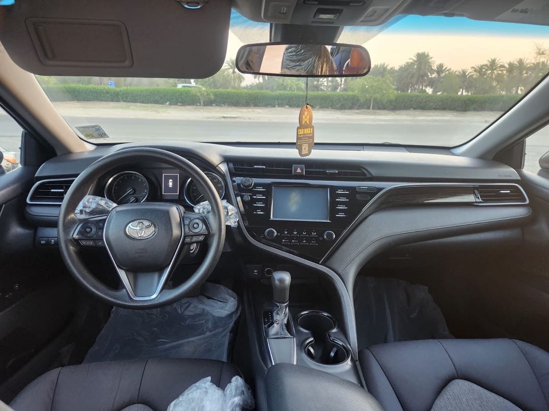 Car Image 2019 TOYOTA CAMRY LE