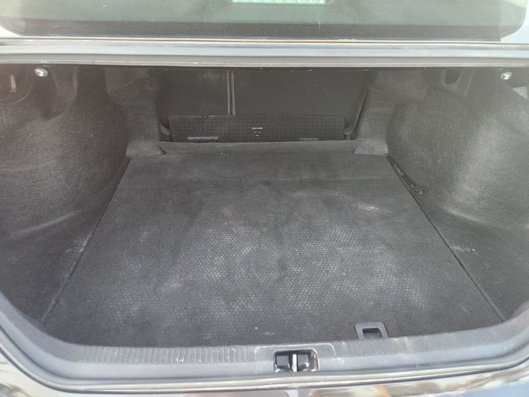 Car Image 2019 TOYOTA CAMRY LE