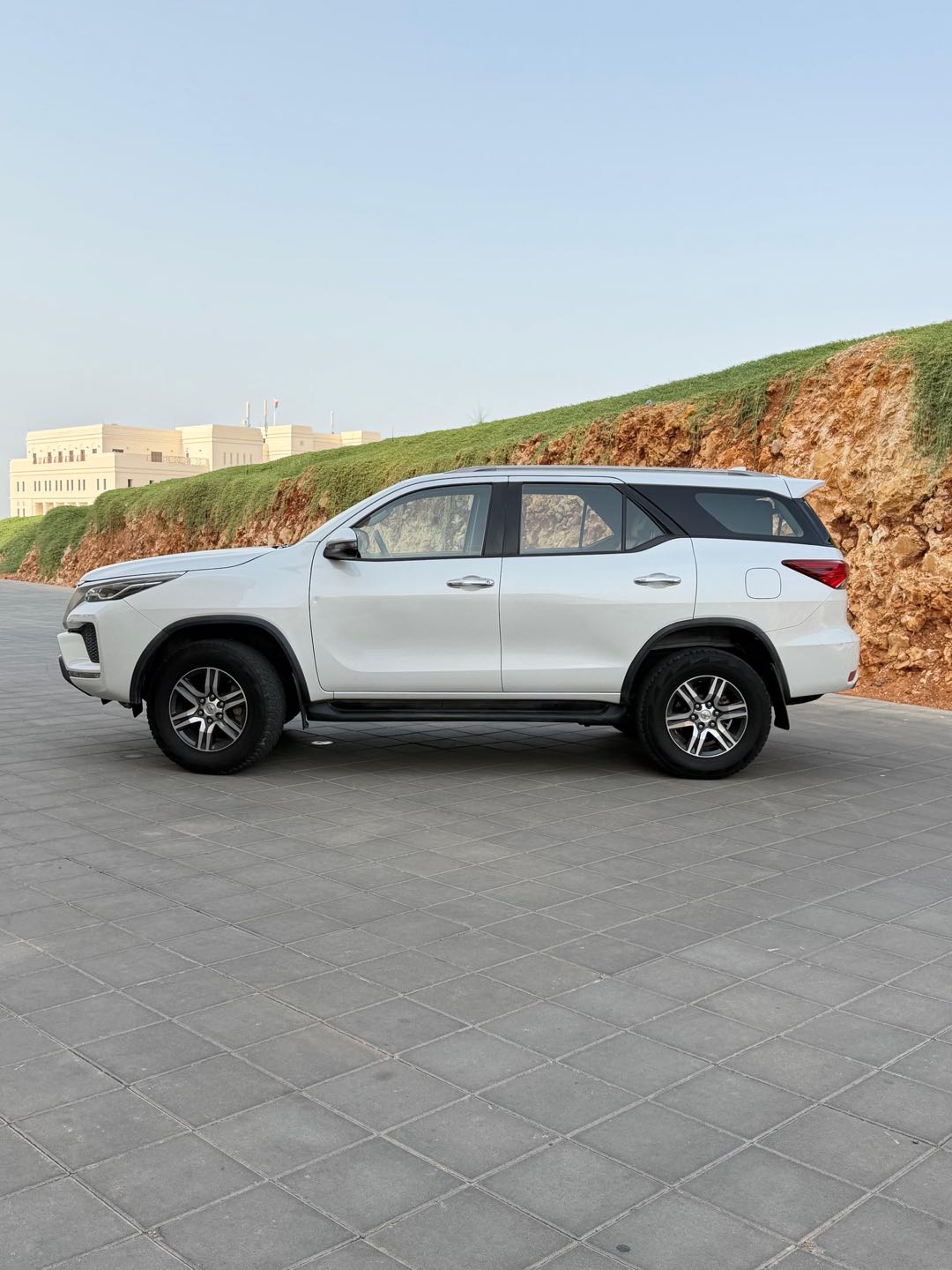 Car Image 2023 TOYOTA FORTUNER 