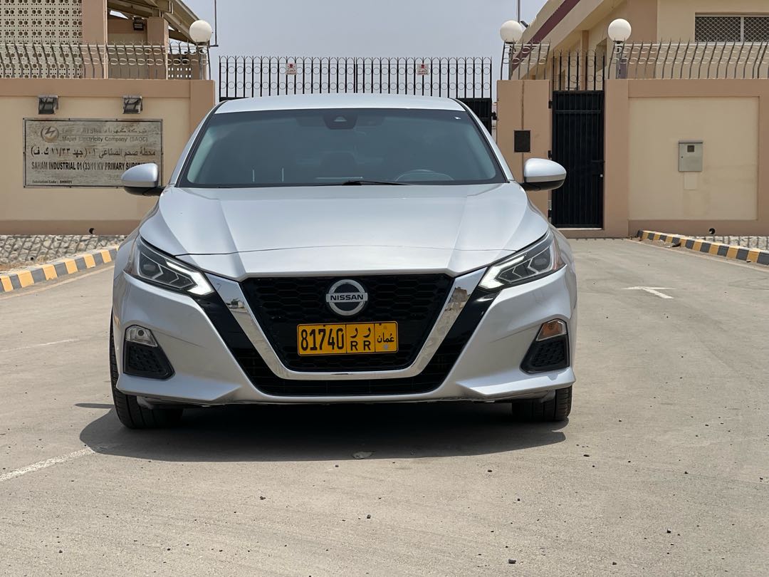 Car Image 2021 NISSAN ALTIMA SV