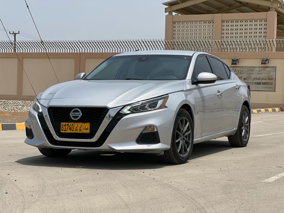 Car Image 2021 NISSAN ALTIMA SV