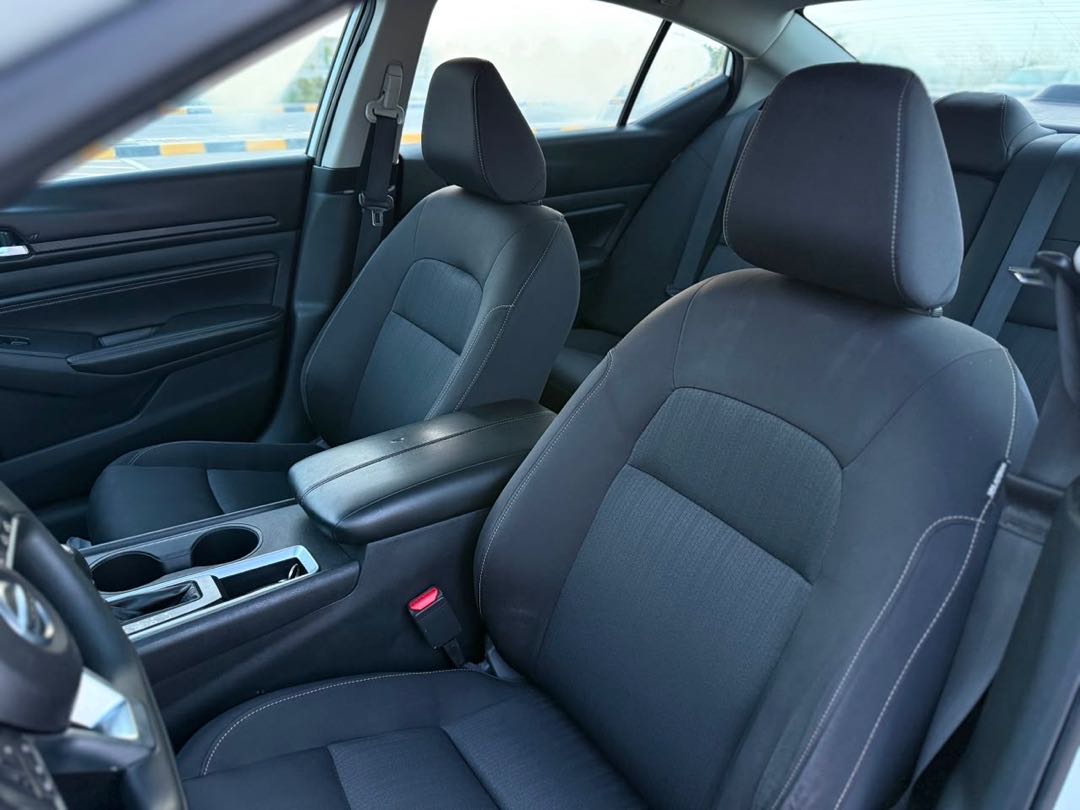 Car Image 2019 NISSAN ALTIMA S