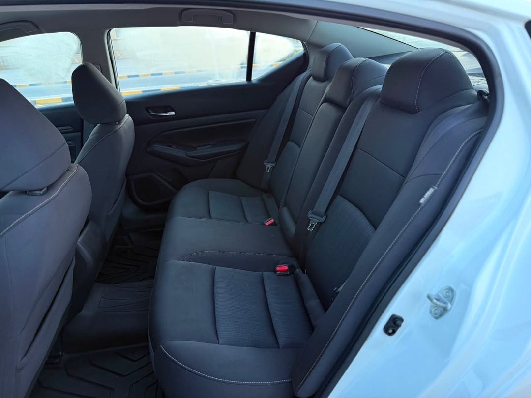 Car Image 2019 NISSAN ALTIMA S